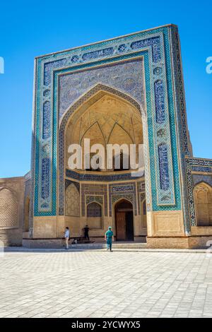 Eingang der Moschee von Kalyan, Buchara Stockfoto