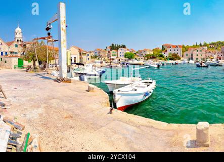 Insel Prvic Sepurine Hafen panorama Stockfoto