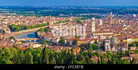 Stadt Verona Altstadt und Fluss Etsch Antenne Panoramaaussicht Stockfoto