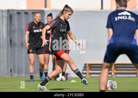 Heraklion, Griechenland. Oktober 2024. Marie Minnaert aus Belgien, die während des Trainings am 1. Spieltag vor einem Spiel zwischen den Nationalmannschaften Griechenlands und Belgiens im ersten Play-off der UEFA-Qualifikation für Frauen 2023-24 am Donnerstag, den 24. Oktober 2024, in Heraklion, Griechenland, als Red Flames bezeichnet wurde. Quelle: Sportpix/Alamy Live News Stockfoto