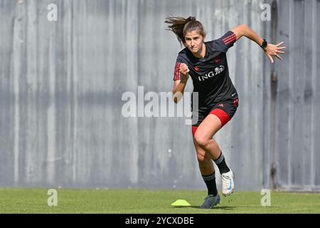 Heraklion, Griechenland. Oktober 2024. Marie Minnaert aus Belgien, die während des Trainings am 1. Spieltag vor einem Spiel zwischen den Nationalmannschaften Griechenlands und Belgiens im ersten Play-off der UEFA-Qualifikation für Frauen 2023-24 am Donnerstag, den 24. Oktober 2024, in Heraklion, Griechenland, als Red Flames bezeichnet wurde. Quelle: Sportpix/Alamy Live News Stockfoto