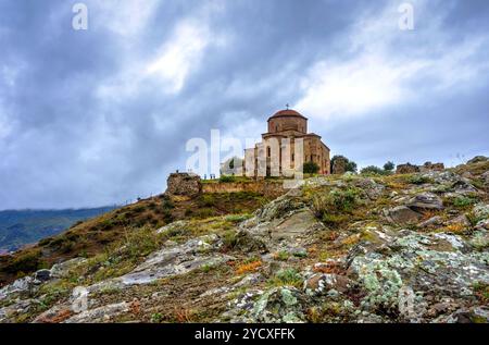 Jvari, bergspitze Kloster aus dem 6. Jahrhundert, Mtskheta, Georgien Stockfoto