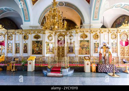 Inneres der Fürbitterkathedrale im Kloster Zverin Pokrovsky Stockfoto