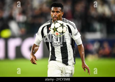 Turin, Italie. Oktober 2024. Juan CABAL von Juventus während des Fußballspiels UEFA Champions League, League Phase MD3 zwischen Juventus FC und VfB Stuttgart am 22. Oktober 2024 im Allianz-Stadion in Turin, Italien - Foto Matthieu Mirville (A Gandolfo)/DPPI Credit: DPPI Media/Alamy Live News Stockfoto