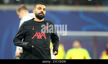 Leipzig, Deutschland. Oktober 2024. Der Liverpool-Spieler Mohamed Salah ist vor dem Fußball-Spiel der UEFA Champions League zwischen RB Leipzig und Liverpool FC im Red Bull Arena Stadion zu sehen. Quelle: Davide Elias / Alamy Live News Stockfoto