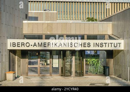 Ibero-Amerikanisches Institut der Stiftung Preußischer Kulturbesitz, Potsdamer Straße, Tiergarten, Mitte, Berlin, Deutschland *** Iberoamerikanisches Institut der Stiftung Preußisches Kulturerbe, Potsdamer Straße, Tiergarten, Mitte, Berlin, Deutschland Stockfoto