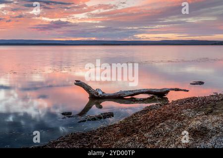 Sonnenuntergang über der Küste des St. Georges Basin Stockfoto