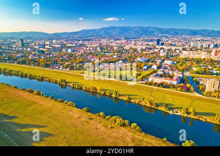 Blick auf den Fluss Save und die Stadt Zagreb aus der Vogelperspektive Stockfoto