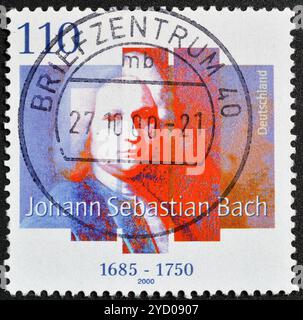 Von Deutschland gedruckte gestempelte Briefmarke, die das Porträt von Johann Sebastian Bach (1685-1750), 250. Todestag, um 2000 zeigt. Stockfoto