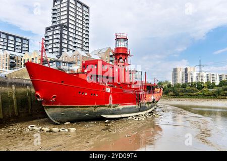 Lightship 95 umgebautes Aufnahmestudio Boot an der Trinity Buoy Wharf, London, England Stockfoto