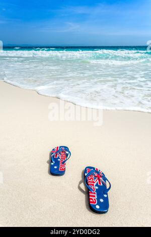 Australische Flagge auf Strumpfhosen am Strand Stockfoto