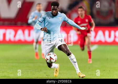 Enschede, Niederlande. Oktober 2024. ENSCHEDE, NIEDERLANDE - 24. OKTOBER: Boulaye Dia von SS Lazio im Spiel der UEFA Europa League 2024/25 Phase MD3 zwischen dem FC Twente und S.S. Lazio im FC Twente Stadium am 24. Oktober 2024 in Enschede, Niederlande. (Foto von Joris Verwijst/Orange Pictures) Credit: Orange Pics BV/Alamy Live News Stockfoto