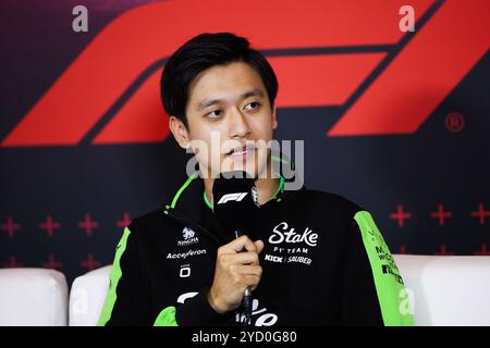 Mexiko-Stadt, Mexiko. Oktober 2024. ZHOU Guanyu (Chi), Stake F1 Team Kick sauber C44, Portrait Pressekonferenz während der Formel 1 Gran Premio de la Ciudad de Mexico 2024, 20. Runde der Formel 1 Weltmeisterschaft 2024 vom 25. Bis 27. Oktober 2024 auf dem Autodromo Hermanos Rodriguez in Mexiko-Stadt, Mexiko - Foto Eric Alonso/DPPI Credit: DPPI Media/Alamy Live News Stockfoto