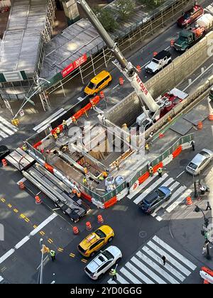 Infrastrukturverbesserungen im Park Avenue Median an an der E. 34th St., 2024, New York City, USA Stockfoto