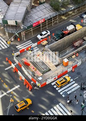 Infrastrukturverbesserungen im Park Avenue Median an an der E. 34th St., 2024, New York City, USA Stockfoto