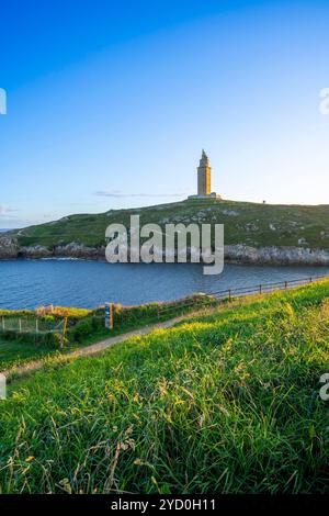 Herkules-Turm, römischer Leuchtturm und Lapas-Strand, La Coruña, Galicien, Spanien Stockfoto