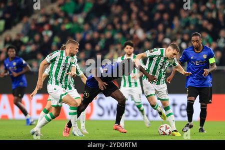 UNGARN, BUDAPEST, Ferencvaros TC gegen OGC Nizza - UEFA Europa League 2024/2025 24. Oktober 2024 in Budapest, Ungarn: UEFA Europa League Spiel zwischen Ferencvaros und Nizza in der Groupama Arena an. Stockfoto