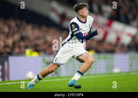 London, Großbritannien. Oktober 2024. LONDON, ENGLAND - 24. OKTOBER: Mikey Moore von Tottenham Hotspur im Tottenham Hotspur Stadium am 24. Oktober 2024 in London, England, während eines Phase MD3-Spiels der UEFA Europa League 2024/25 League zwischen Tottenham Hotspur und AZ Alkmaar im Tottenham Hotspur Stadium. (Foto von Jan Mulder/Orange Pictures) Credit: Orange Pics BV/Alamy Live News Stockfoto