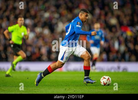 Ibrox Stadium, Glasgow, Großbritannien. Oktober 2024. UEFA Europa League Football, Rangers gegen FCSB; Hamza Igamane von Rangers on the Ball Credit: Action Plus Sports/Alamy Live News Stockfoto