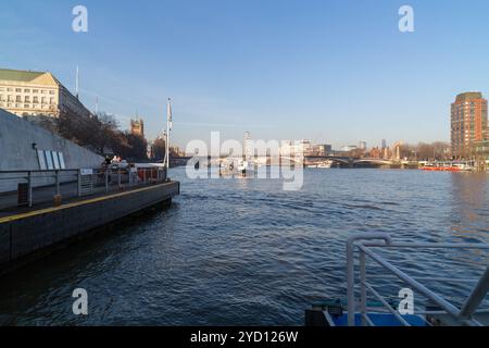 Blick vom Thames Clipper Boat London Stockfoto