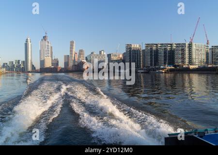 Blick vom Thames Clipper Boat London Stockfoto