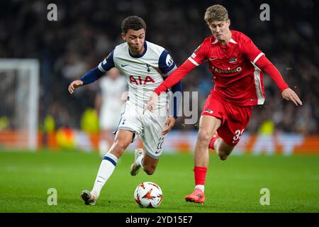 London, Großbritannien. Oktober 2024. LONDON, ENGLAND - 24. OKTOBER: Während eines Phase MD3-Spiels der UEFA Europa League 2024/25 zwischen Tottenham Hotspur und AZ Alkmaar im Tottenham Hotspur Stadium am 24. Oktober 2024 in London. (Foto von Jan Mulder/Orange Pictures) Credit: Orange Pics BV/Alamy Live News Stockfoto