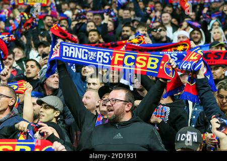 Glasgow, Großbritannien. Oktober 2024. Rangers FC spielte gegen FCSB im Ibrox-Stadion in der Liga der UEFA Europeaan League. Das Finale war Rangers 4:0 FCSB. Die Tore wurden von T. Lawrence 10 Minuten, V. Cerny 31 Minuten und 55 Minuten, M Igamane 71 Minuten erzielt. Quelle: Findlay/Alamy Live News Stockfoto