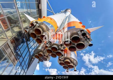 Düsen von Raketentriebwerken von Raketen vom Typ Sojus Stockfoto