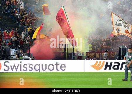 Roma, Italien. Oktober 2024. Stadio Olimpico, Roma, Italien - Roma-Unterstützer während des Fußballspiels der UEFA Europa League, Roma vs Dynamo Kyiv, 24. Oktober 2024 (Foto: Roberto Ramaccia/SIPA USA) Credit: SIPA USA/Alamy Live News Stockfoto