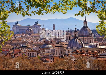 Die Ewige Stadt Rom Sehenswürdigkeiten eine Dächer auf die Skyline, Hauptstadt von Italien Stockfoto