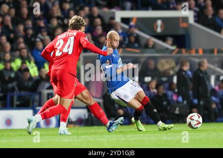 Glasgow, Großbritannien. Oktober 2024. Rangers FC spielte gegen FCSB im Ibrox-Stadion in der Liga der UEFA European League. Das Finale war Rangers 4:0 FCSB. Die Tore wurden von T. Lawrence 10 Minuten, V. Cerny 31 Minuten und 55 Minuten, M Igamane 71 Minuten erzielt. Quelle: Findlay/Alamy Live News Stockfoto