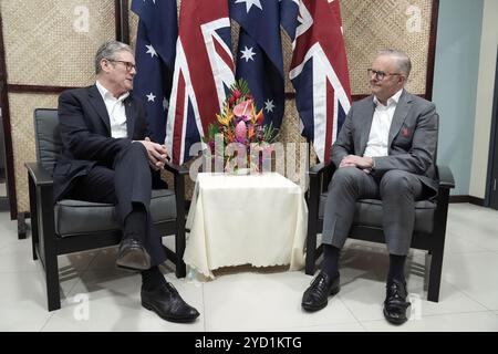 Der Premierminister Sir Keir Starmer wurde während eines bilateralen Treffens mit dem australischen Premierminister Anthony Albanese während des Treffens der Regierungschefs des Commonwealth in Samoa ERNEUT ÜBERMITTELT. Bilddatum: Freitag, 25. Oktober 2024. Stockfoto