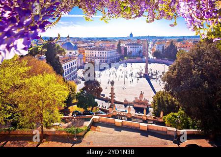 Piazza del Popolo oder Platz der Völker in der ewigen Stadt Rom von oben Stockfoto