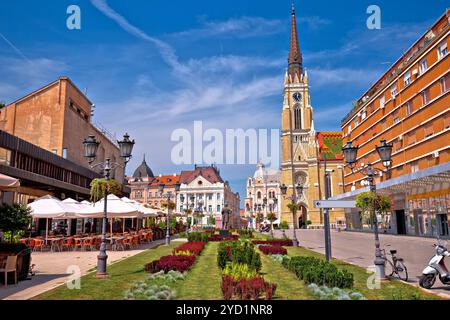 Blick auf den Platz Novi Sad und die Architektur, Stockfoto