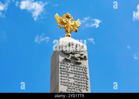 Russisches Wappen doppelköpfiger Adler Stockfoto