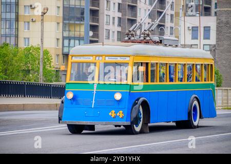 Retro-Ausstellung eines alten Kraftfahrzeugs. Alter Transport. Russland, St. Petersburg 25. Mai 2019 Stockfoto