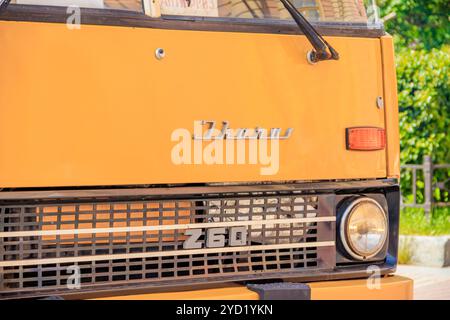 Retro-Ausstellung eines alten Kraftfahrzeugs. Alter Transport. Russland, St. Petersburg 25. Mai 2019 Stockfoto