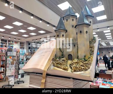 In einer Buchhandlung. Stockfoto