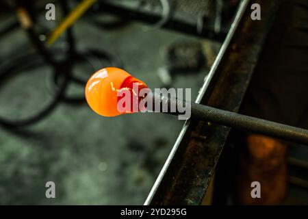 Glas - Gebläse arbeiten mit Glas Stockfoto