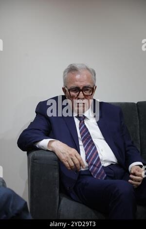 Nicht exklusiv: Der Gouverneur des Bundesstaates Sinaloa, Ruben Rocha, während seines Besuchs auf dem mexikanischen Kongress im Rahmen seiner Arbeitstour, wo er antritt Stockfoto