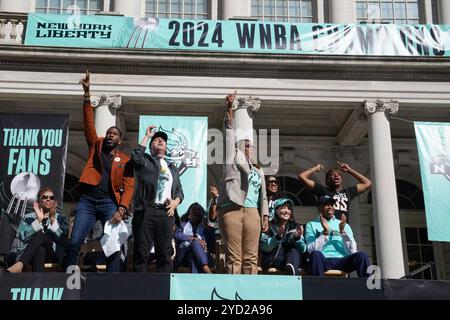 Jumaane Williams, Letitia James, Teilnahme an der Ticker Tape Parade für WNBA Champion New York Liberty Team, Downtown Manhattan Canyon of Heroes, New York, NY, 24. Oktober 2024. Foto: Kristin Callahan/Everett Collection Stockfoto