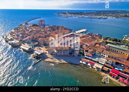 Stadt Umag historischen Küste Architektur Luftbild, Archipel der Region Istrien, Kroatien Stockfoto