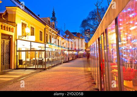 Historische alte Tkalciceva Straße von Zagreb abendlicher Adventsblick Stockfoto