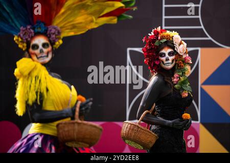 Mexiko-Stadt, Vereinigte Staaten. Oktober 2024. La Catrina Calavera/Dias de los Muertos Kuenstlerin, MEX, Formel 1 Weltmeisterschaft, Grand Prix von Mexiko City, Autodromo Hermanos Rodriguez, Media Day, 24.10.2024 Foto: Eibner-Pressefoto/Michael Memmler Credit: dpa/Alamy Live News Stockfoto