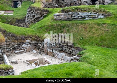 Landschaftsansicht von Skara Brae, einer gut erhaltenen 5.000 Jahre alten neolithischen Dorfsiedlung auf dem Festland Orkney Island im Norden Schottlands Stockfoto