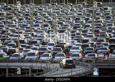 Parkplatz P2, am Flughafen Köln-Bonn, Nordrhein-Westfalen, Deutschland, Europa Stockfoto