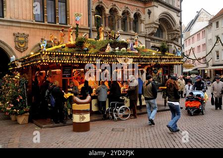 Stand auf dem Weihnachtsmarkt in Hannover, Niedersachsen, Deutschland, Europa Stockfoto