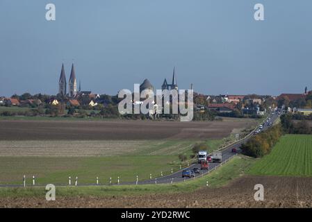 Skyline Halberstadt, Dom St. Stephanus und St. Sixtus, Kirche St. Martini, Halberstadt, Sachsen-Anhalt, Deutschland, Europa Stockfoto