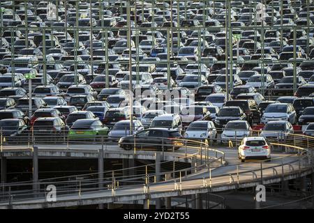 Parkplatz P2, am Flughafen Köln-Bonn, Nordrhein-Westfalen, Deutschland, Europa Stockfoto