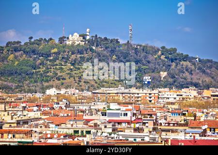 Rom. Blick auf den Berg Monte Mario und das Observatorium in Rom Stockfoto